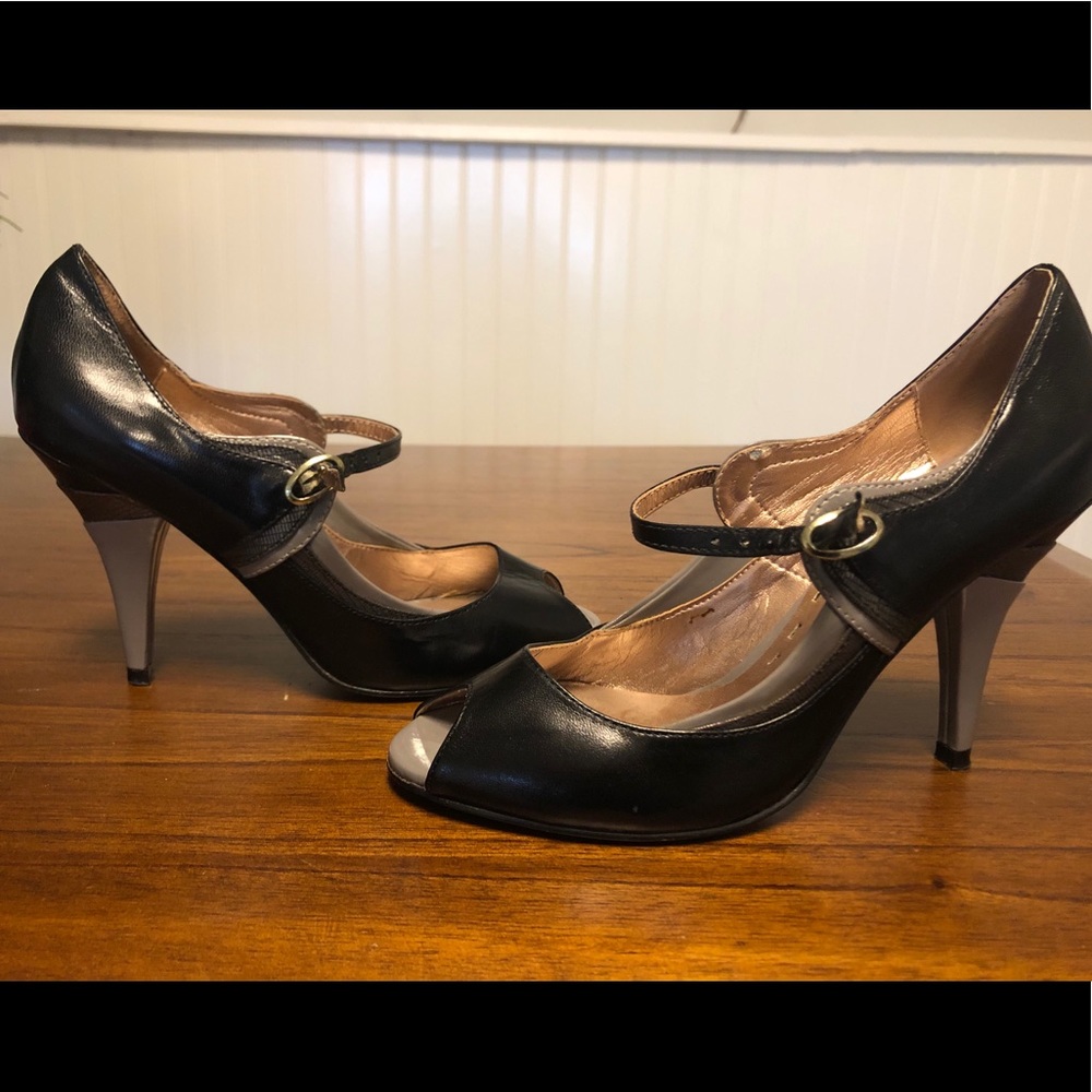 Charles by Charles David Open Toe Pumps